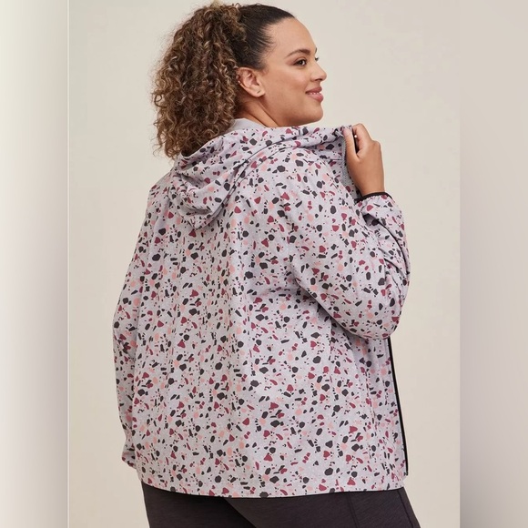 NWT TORRID Happy Camper Stretch Woven Light Weight Active Jacket Zip Up - Picture 1 of 16